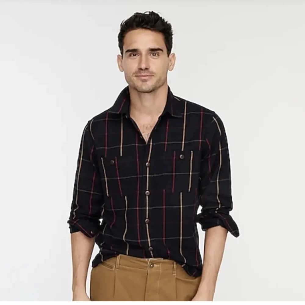 J CREW Midweight flannelClassic  Long Sleeve Shirt in plaid   size XS